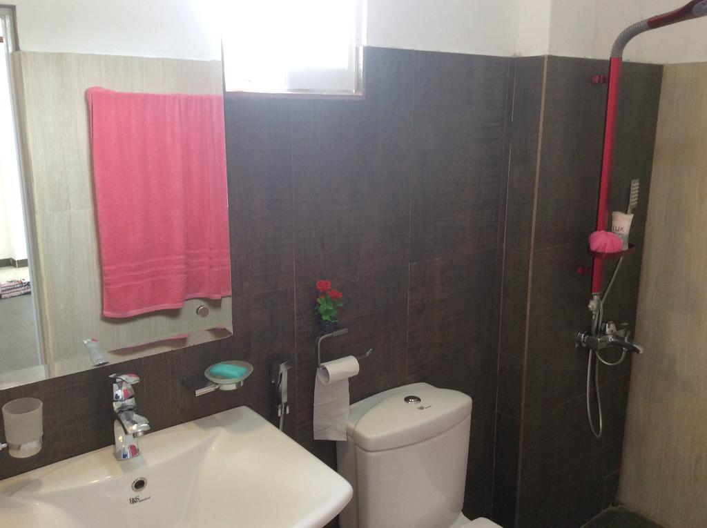 Petit Guest House Negombo Habitación foto